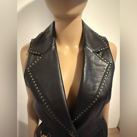 Wilson’s Leather Brand Leather Studded Vest with Floral Embroidery - Picture 3 of 9